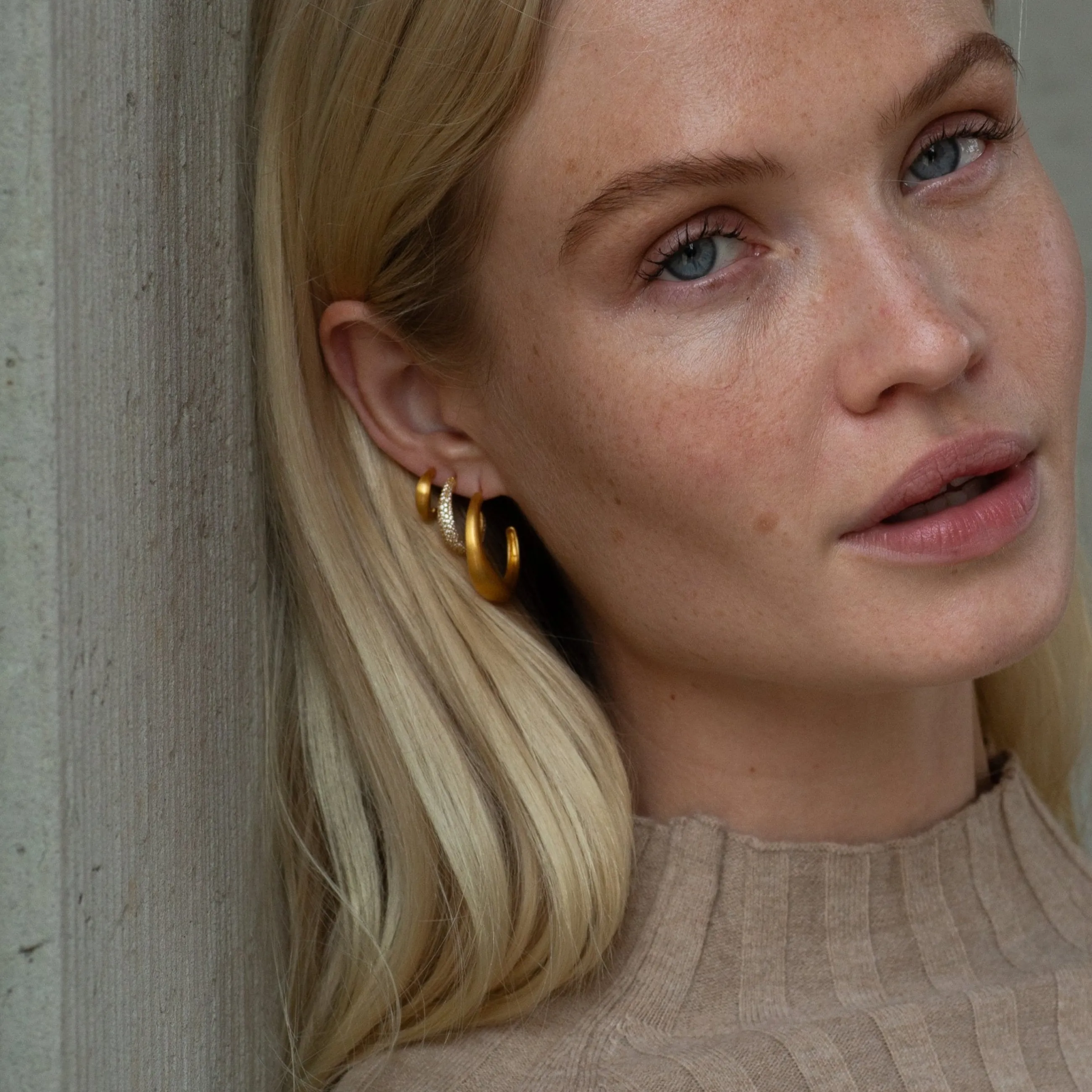 byBiehl® Danmark Ocean Flow Hoops Large 14K forgyldt sølv Online