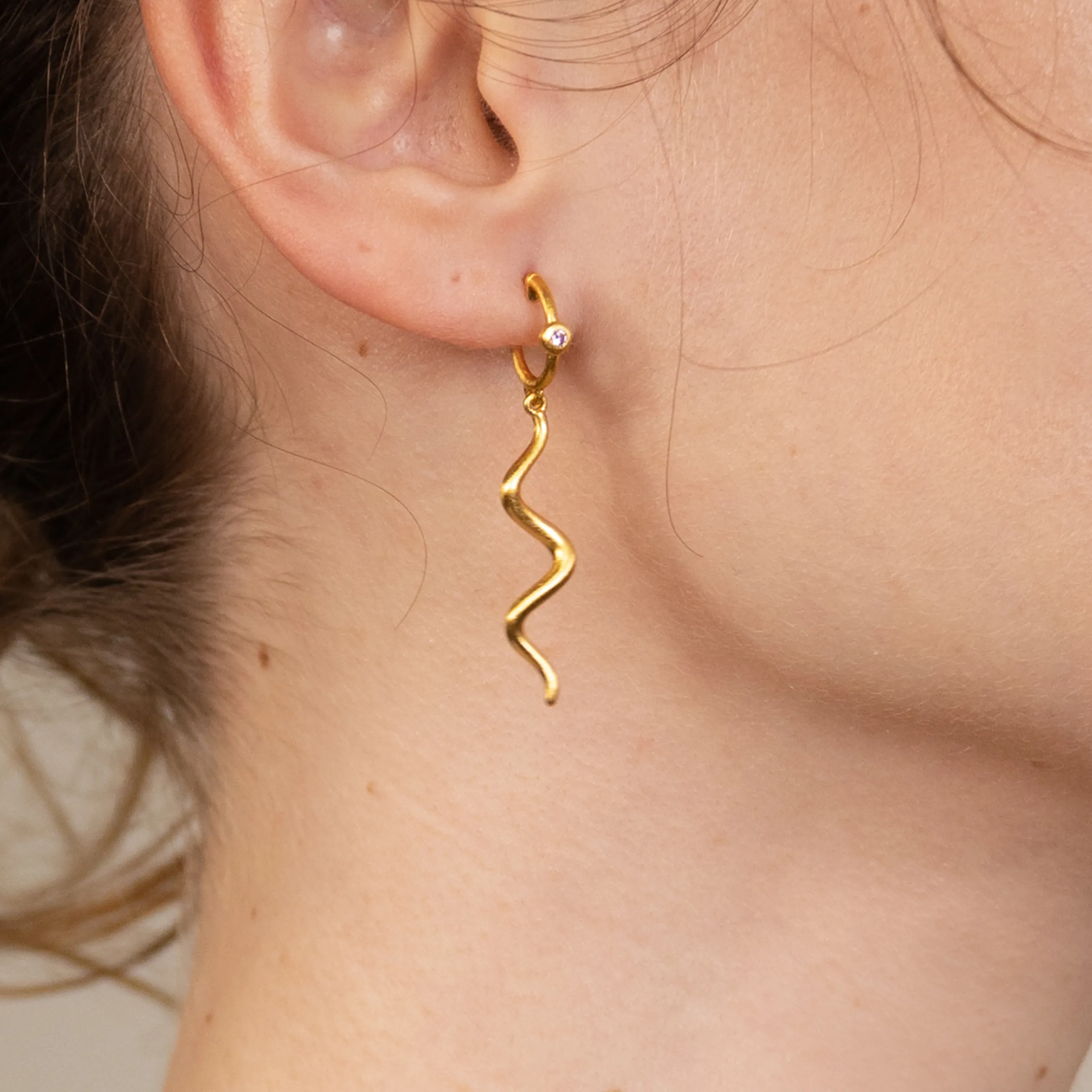 byBiehl® Danmark Wave Mini Hoop lyserød 14K forgyldt sølv / Pink Best Sale